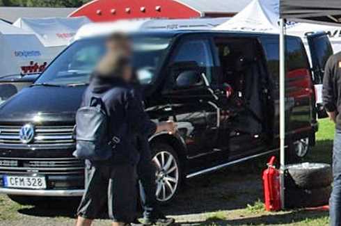 Svart Volkswagen Transporter 2.0 TDI 4Motion stulen i Norberg